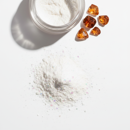 Montoncito de pigmento iluminador halo blanco en polvo ultra fino